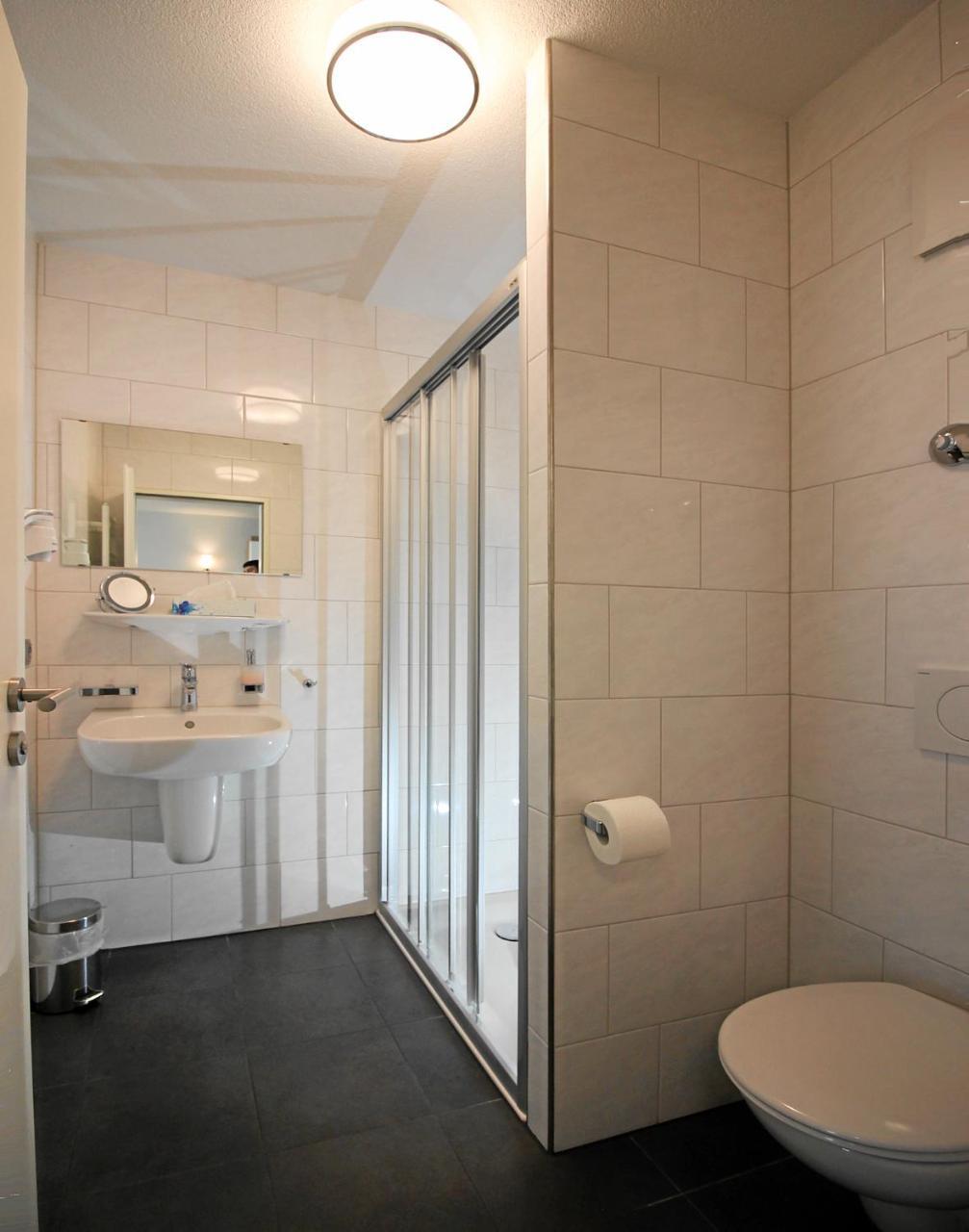 Отель Hotel-restaurant Axion 3*