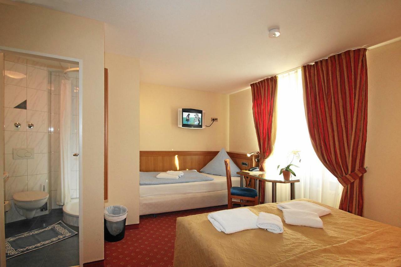 Hotel-restaurant Axion 3*